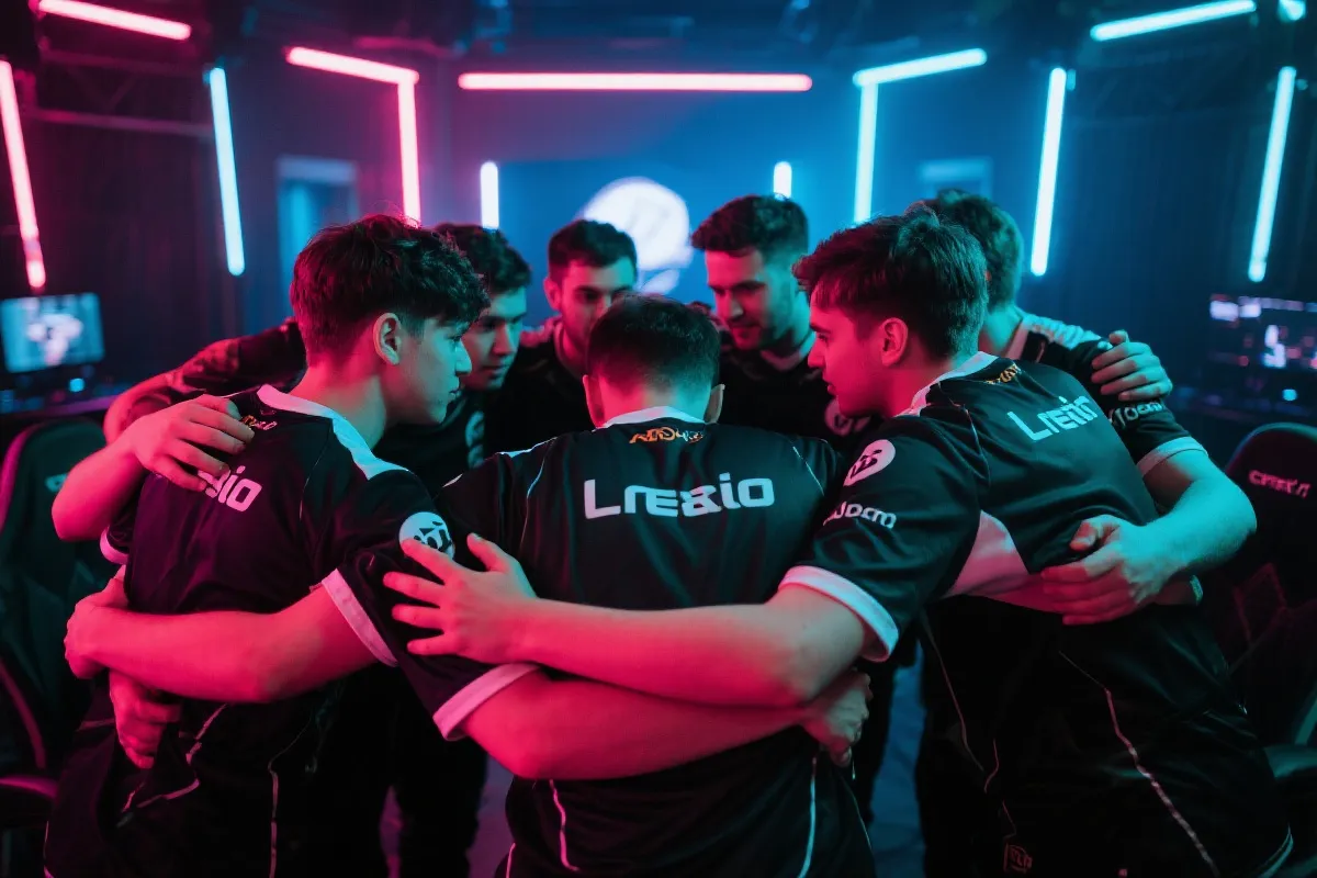 电竞团队与赛场氛围